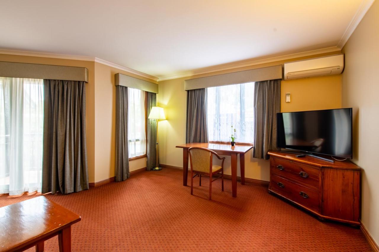 Gateway On Monash Hotel Notting Hill Bagian luar foto