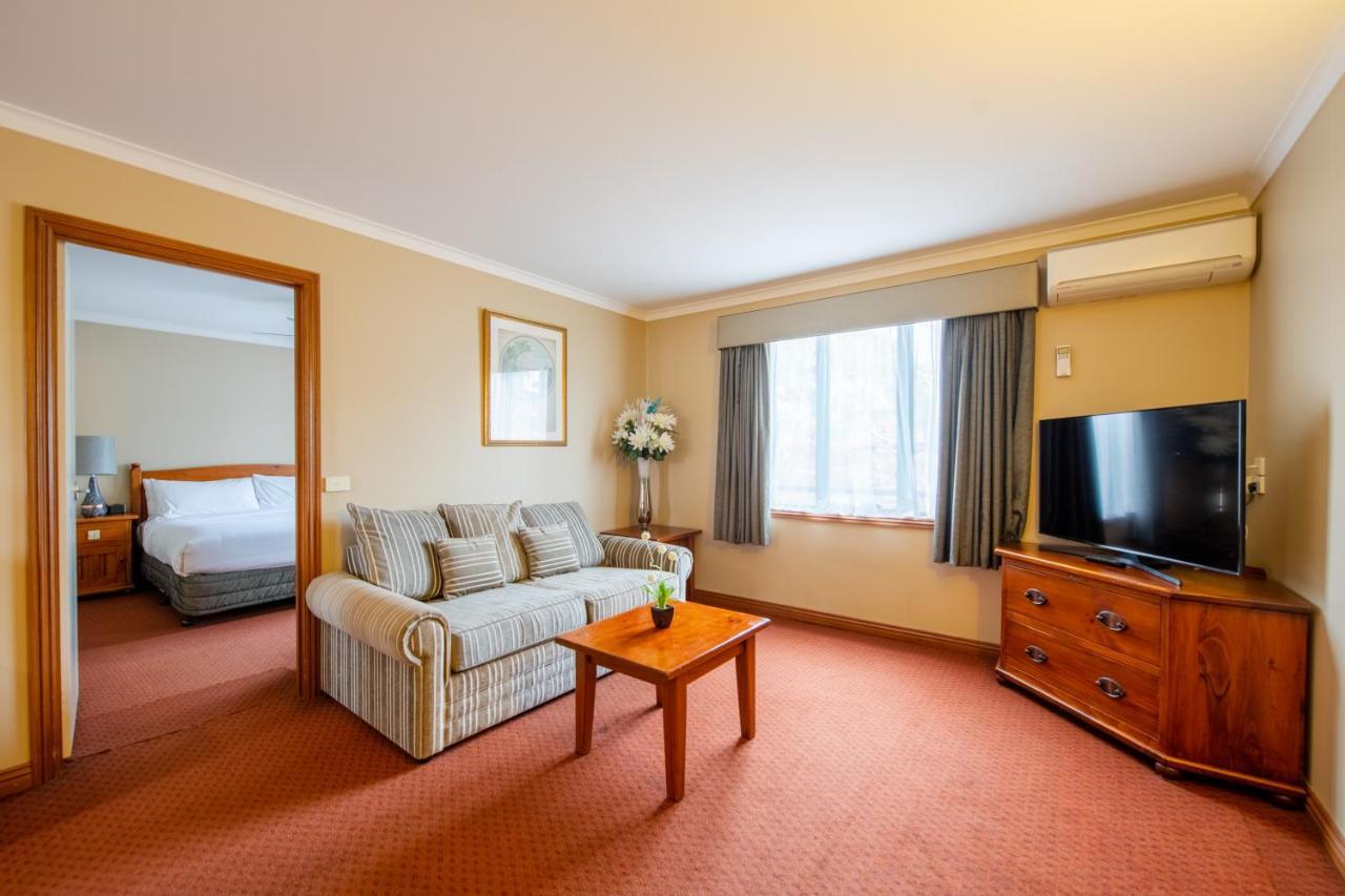 Gateway On Monash Hotel Notting Hill Bagian luar foto